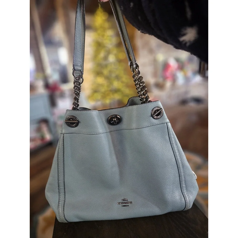 Coach Eddie Gorgeous Pebbled Leather Turnlock Lt. Light Blue 3 Compartments